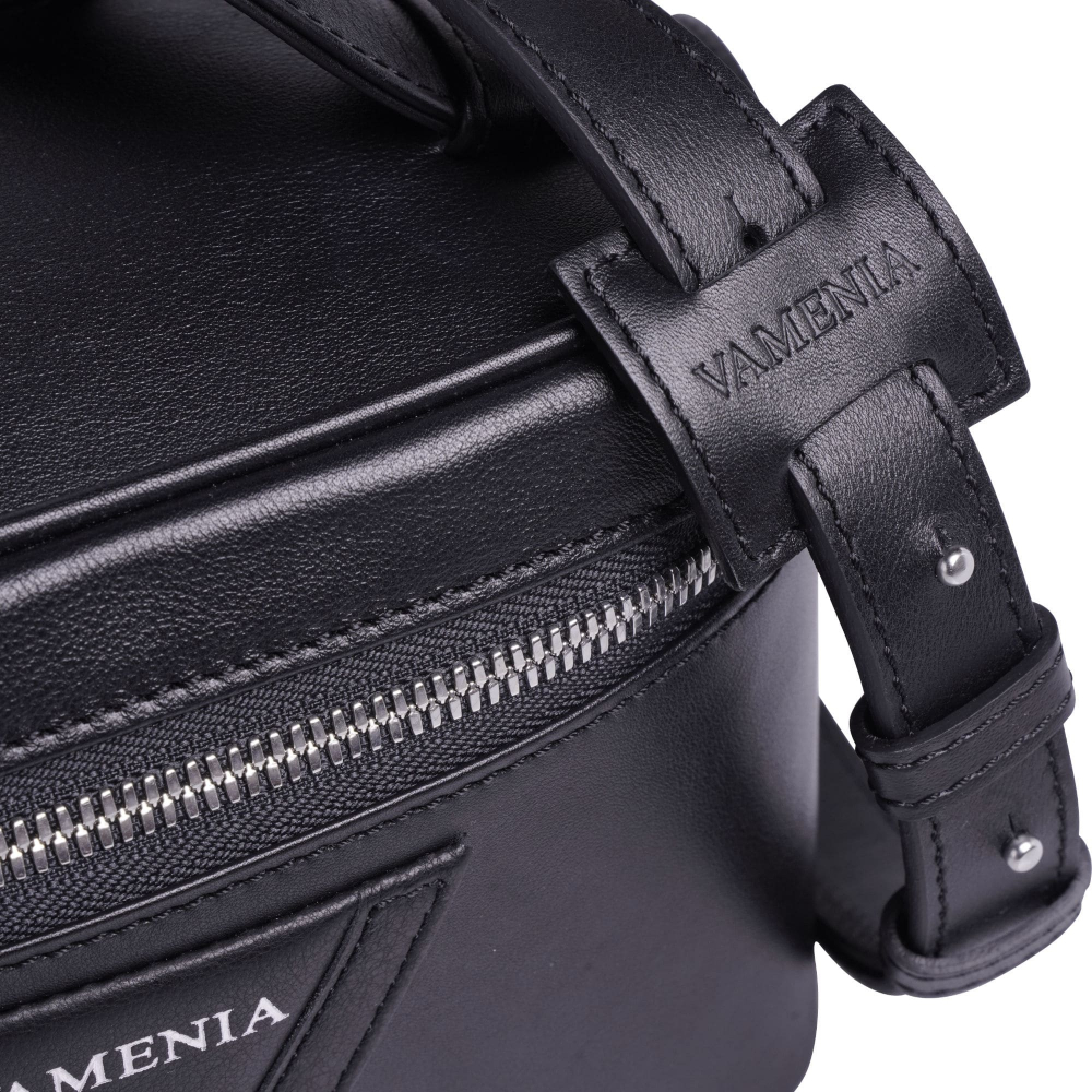 Shoulder bag made of black calfskin leather